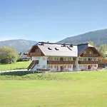 Silverjet Apartment *